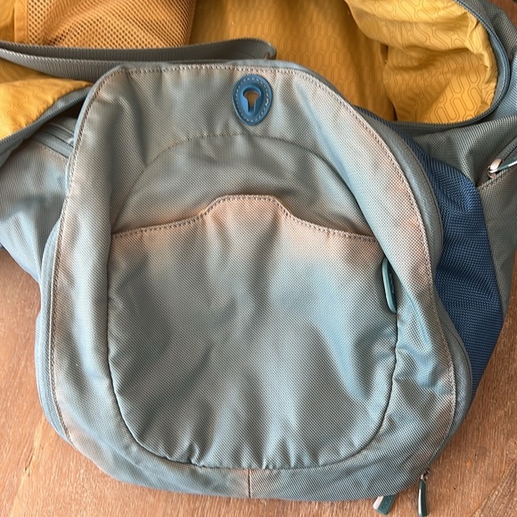 Tumi luggage “Tech” blue duffle bag - Picture 5 of 8